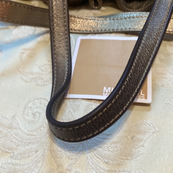 Michael Kors Leather large pale metallic gold “Reptile “ purse - Picture 11 of 13